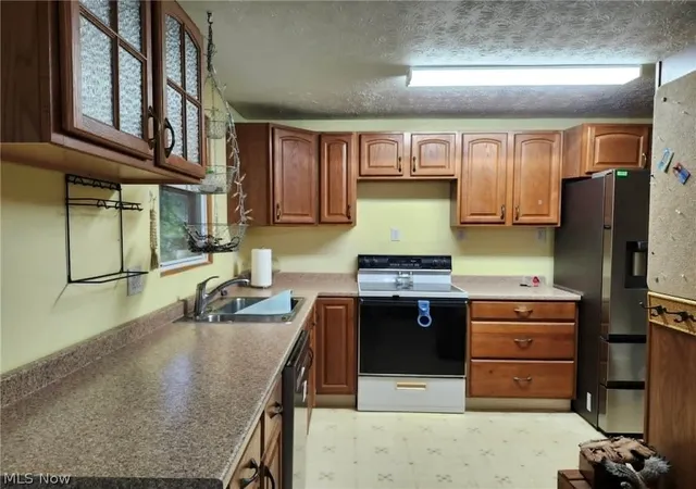 Photo 3 of Single family home for sale at 3528 Draper Ave SE, Warren, OH 44484 | MLS# 5230021 | Listing updated on 2026-09-03