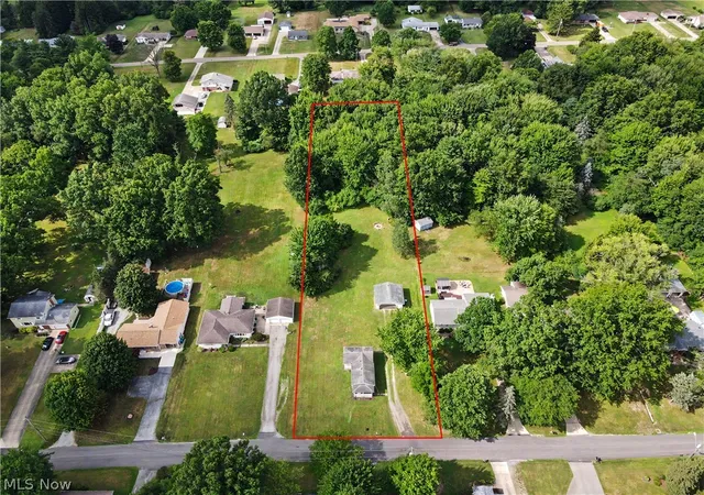 Photo 3 of Single family home for sale at 470 Secrist Ln, Girard, OH 44420 | MLS# 5227900 | Listing updated on 2026-09-26