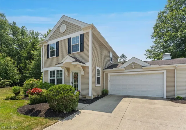 Photo 2 of Townhouse for sale at 26810 Village Ln, Olmsted Falls, OH 44138 | MLS# 5228309 | Listing updated on 2026-09-30