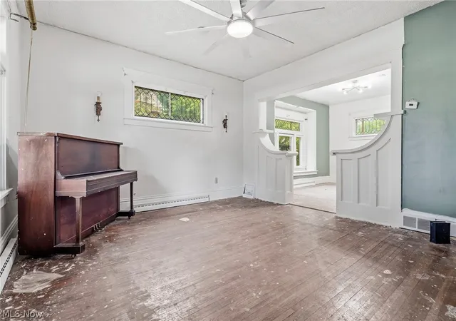 Photo 3 of Sale Pending at 105 W Harrison St, Alliance, OH 44601 | MLS# 5229913 | Listing updated on 2026-09-26