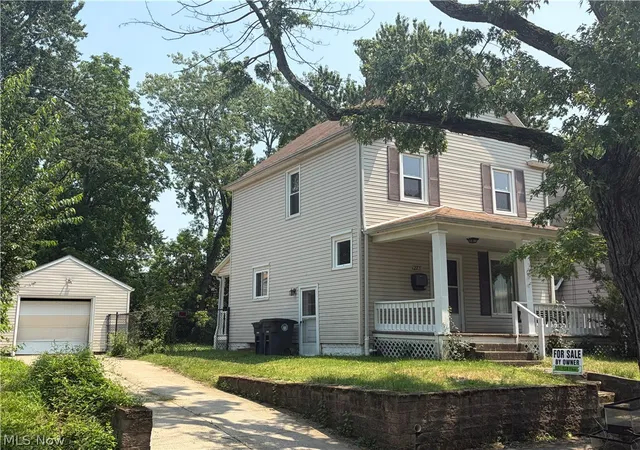 Photo 3 of Single family home for sale at 1273 Girard St, Akron, OH 44301 | MLS# 5230189 | Listing updated on 2026-09-14