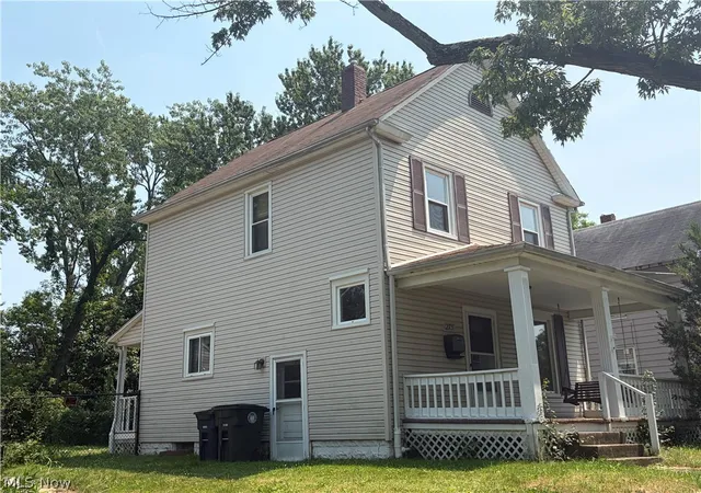 Photo 3 of Single family home for sale at 1273 Girard St, Akron, OH 44301 | MLS# 5230189 | Listing updated on 2026-09-14