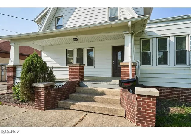 Photo 3 of Single family home for sale at 1023 Portage Trl, Cuyahoga Falls, OH 44221 | MLS# 5225962 | Listing updated on 2026-09-12