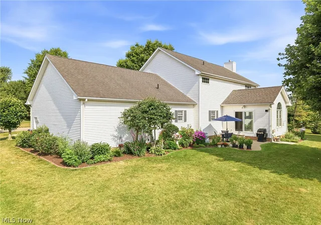 Photo 3 of Sale Pending at 5808 Shallow Crk Ave, Louisville, OH 44641 | MLS# 5227183 | Listing updated on 2026-09-11