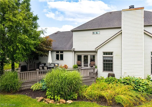 Photo 3 of Sale Pending at 809 Adam Run Dr, Cuyahoga Falls, OH 44223 | MLS# 5230158 | Listing updated on 2026-09-04