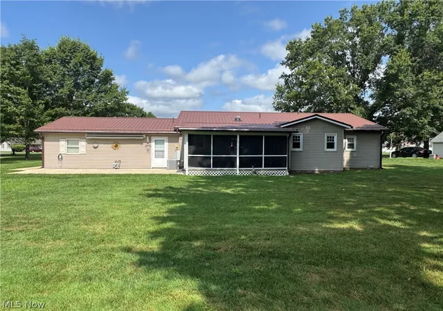 Sale Pending at 6220 Southview Dr, Nashport, OH 43830 | MLS# 5230302 | Listing updated on 2026-09-04
