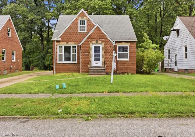 Photo 1 of Sale Pending at 4521 Emerson Rd, Cleveland, OH 44121 | MLS# 5229223 | Listing updated on 2026-10-01