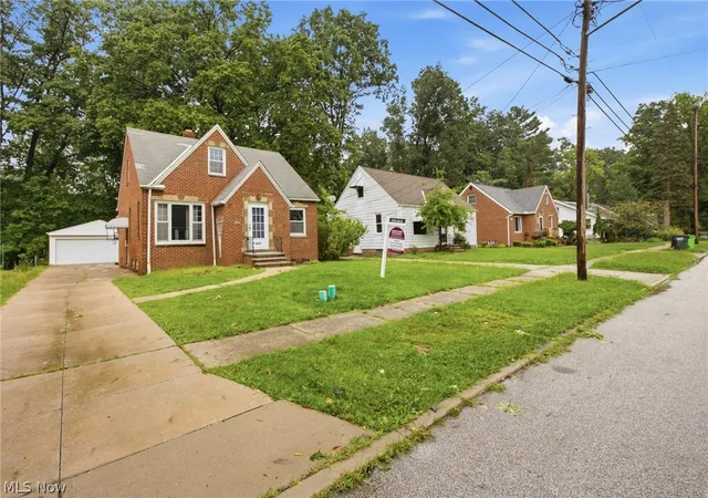 Photo 2 of Sale Pending at 4521 Emerson Rd, Cleveland, OH 44121 | MLS# 5229223 | Listing updated on 2026-10-01