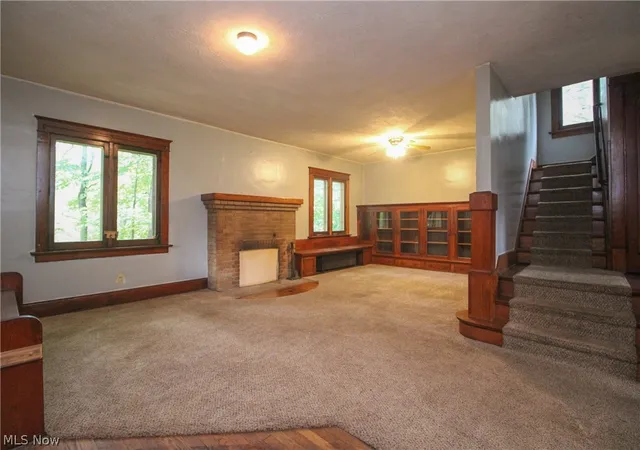 Photo 3 of Single family home for sale at 1719 Ohio Ave, Youngstown, OH 44504 | MLS# 5230690 | Listing updated on 2026-09-12