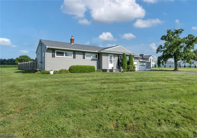 Photo 3 of Single family home for sale at 5208 Hayes Ave, Sandusky, OH 44870 | MLS# 5229672 | Listing updated on 2026-09-03