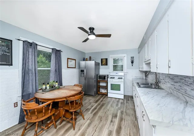 Photo 3 of Single family home for sale at 210 Pittsburgh St, Columbiana, OH 44408 | MLS# 5230846 | Listing updated on 2026-09-07