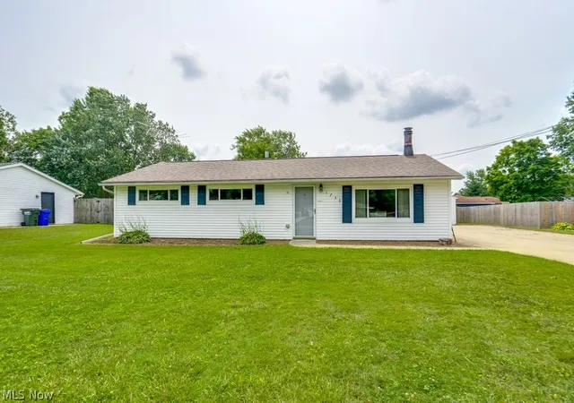 Photo 2 of Single family home for sale at 1756 Evergreen Dr, Streetsboro, OH 44241 | MLS# 5230876 | Listing updated on 2026-10-05