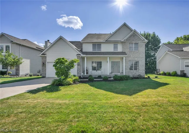 Photo 2 of Sale Pending at 2285 N Bay Dr, Willoughby, OH 44094 | MLS# 5230896 | Listing updated on 2026-09-04