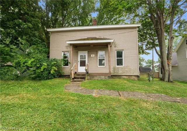 Photo 1 of Single family home for sale at 3010 Wadsworth Rd, Norton, OH 44203 | MLS# 5230891 | Listing updated on 2026-09-14