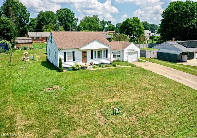 Photo 2 of Sale Pending at 420 Stuart St Nw, Massillon, OH 44646 | MLS# 5230937 | Listing updated on 2026-09-29