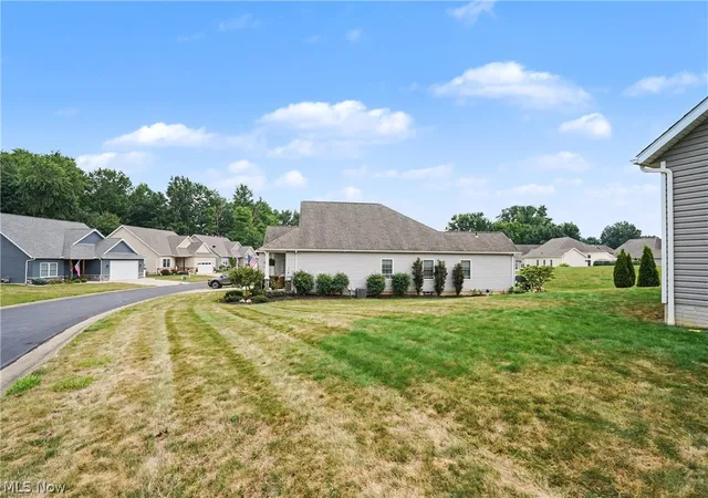 Photo 4 of Single family home for sale at 341 Alexis Ln, Canal Fulton, OH 44614 | MLS# 5230410 | Listing updated on 2026-10-01