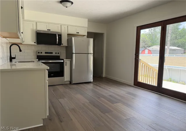 Photo 3 of Single family home for sale at 17964 Glendale Ave, Lake Milton, OH 44429 | MLS# 5229163 | Listing updated on 2026-09-03