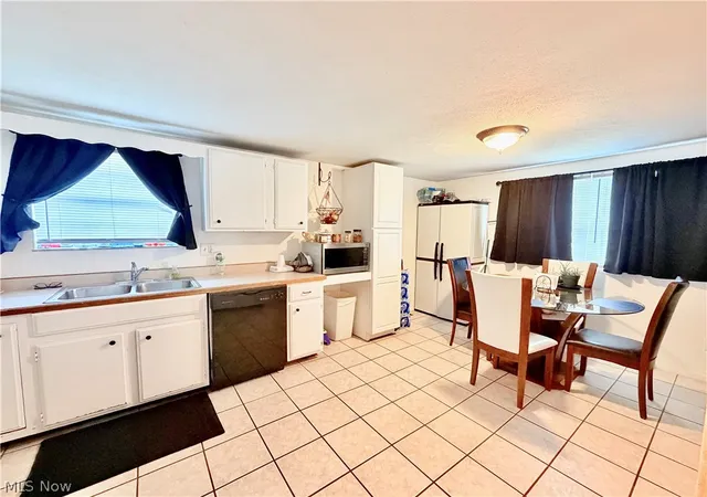 Photo 3 of Single family home for sale at 805 4th Street, Belpre, OH 45714 | MLS# 5231066 | Listing updated on 2026-09-15