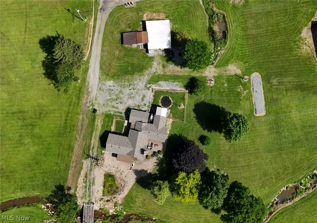 Photo 2 of Single family home for sale at 50 Hillcrest Manor Dr, Chester, WV 26034 | MLS# 5222187 | Listing updated on 2026-09-27
