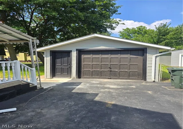 Photo 2 of Sale Pending at 2311 Maple Ave Ne, Canton, OH 44714 | MLS# 5231116 | Listing updated on 2026-09-22