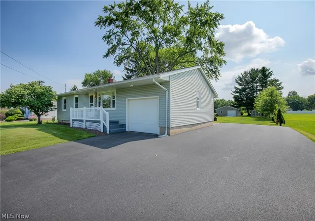 Photo 3 of Single family home for sale at 4310 Ridge Rd, Cortland, OH 44410 | MLS# 5230316 | Listing updated on 2026-09-09
