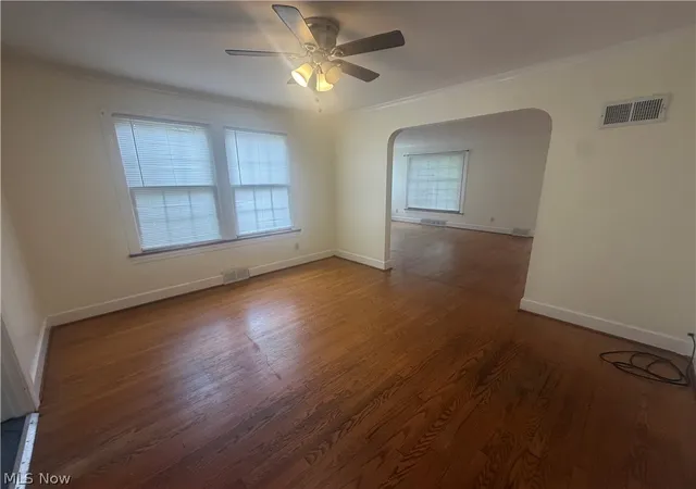 Photo 4 of Sale Pending at 428 W Midlothian Blvd, Youngstown, OH 44511 | MLS# 5229020 | Listing updated on 2026-09-05