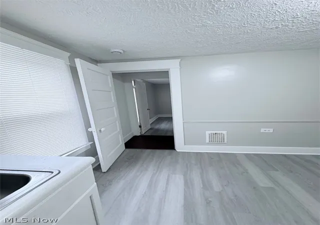 Listing Photo 5 - Condo for sale in building located at 1741 W Market St, Warren, OH 44485