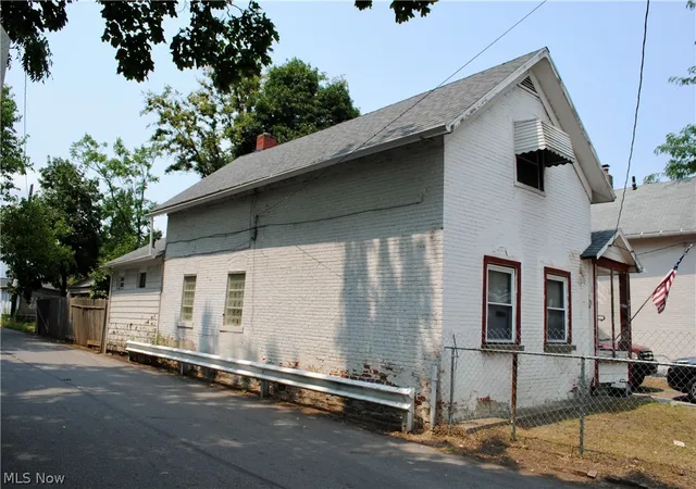 Photo 2 of Sale Pending at 3172 W 50th Street, Cleveland, OH 44102 | MLS# 5231403 | Listing updated on 2026-09-16
