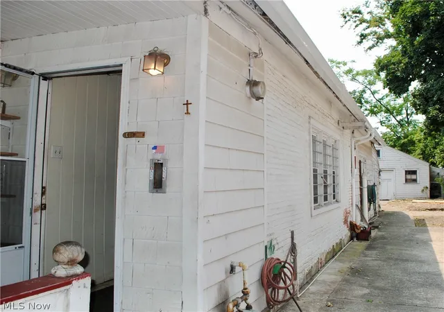 Photo 3 of Sale Pending at 3172 W 50th Street, Cleveland, OH 44102 | MLS# 5231403 | Listing updated on 2026-09-16