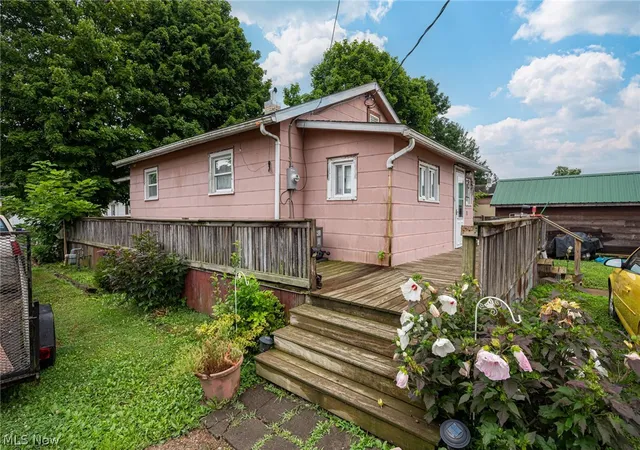 Photo 3 of Single family home for sale at 1203 Cemetery Dr, Coshocton, OH 43812 | MLS# 5230590 | Listing updated on 2026-09-11