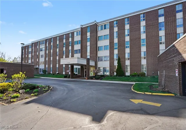 Condo for sale at 3064 Kent Rd #207, Stow, OH 44224 | MLS# 5230152