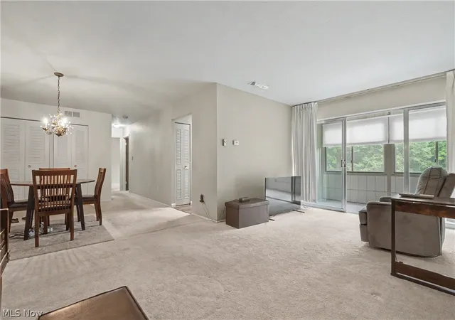 Listing Photo 4 - Condo for sale in building located at 3064 Kent Rd, Stow, OH 44224 - Unit #207
