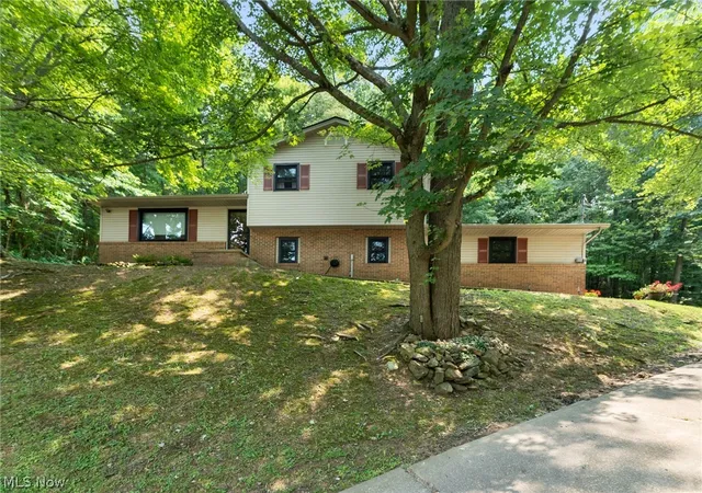 Photo 1 of Single family home for sale at 8148 Avalon Rd Nw, Malvern, OH 44644 | MLS# 5231471 | Listing updated on 2026-09-04