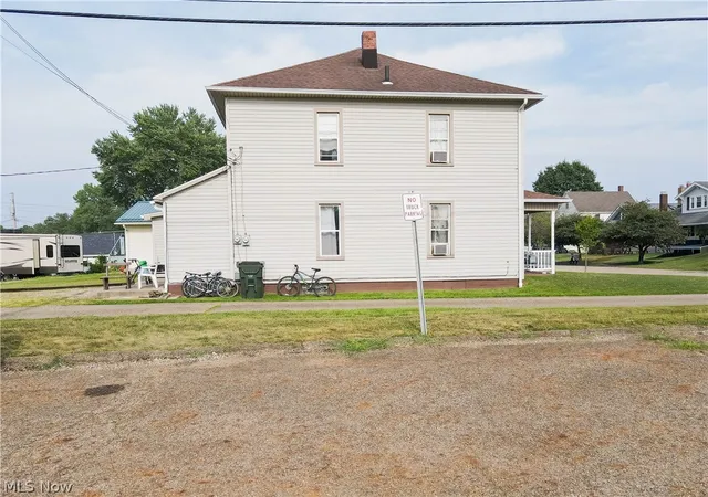 Listing Photo 4 - Condo for sale in building located at 119 4th St SE, Brewster, OH 44613