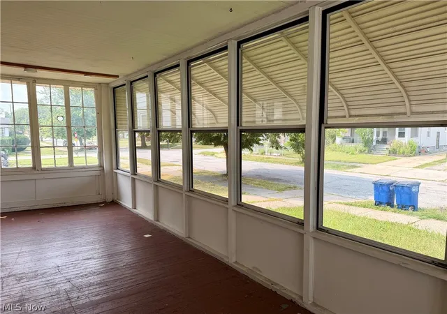 Listing Photo 4 - Condo for sale in building located at 3847-3849 W 136th St, Cleveland, OH 44111