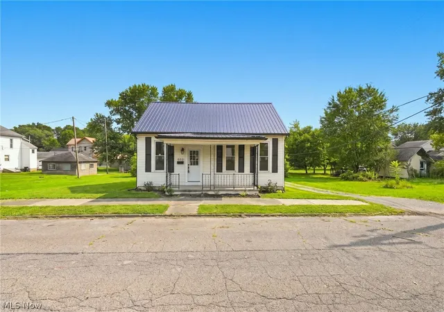Photo 1 of Single family home for sale at 520 Foster Ave, Cambridge, OH 43725 | MLS# 5231783 | Listing updated on 2026-09-10