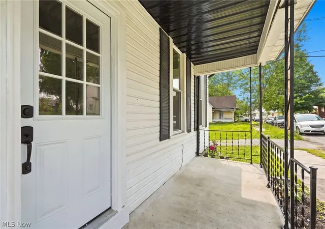 Photo 4 of Single family home for sale at 520 Foster Ave, Cambridge, OH 43725 | MLS# 5231783 | Listing updated on 2026-09-10