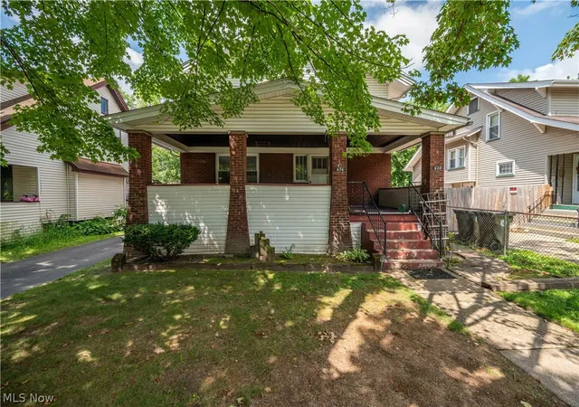 Photo 1 of Multi family home for sale at 626 Woodbine Ave Se, Warren, OH 44483 | MLS# 5227301 | Listing updated on 2026-09-09