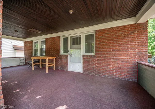 Photo 4 of House for sale at 626 Woodbine Ave SE, Warren, OH 44483 | MLS# 5227301 | Listing updated on 2026-09-29