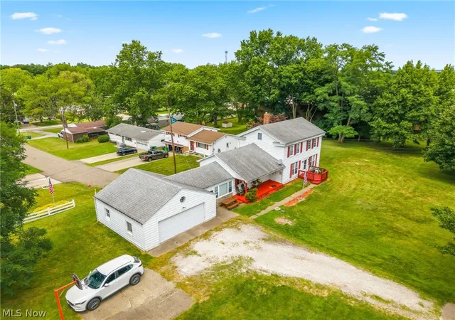 Photo 4 of Single family home for sale at 297 S Rockhill Ave, Alliance, OH 44601 | MLS# 5231156 | Listing updated on 2026-10-07