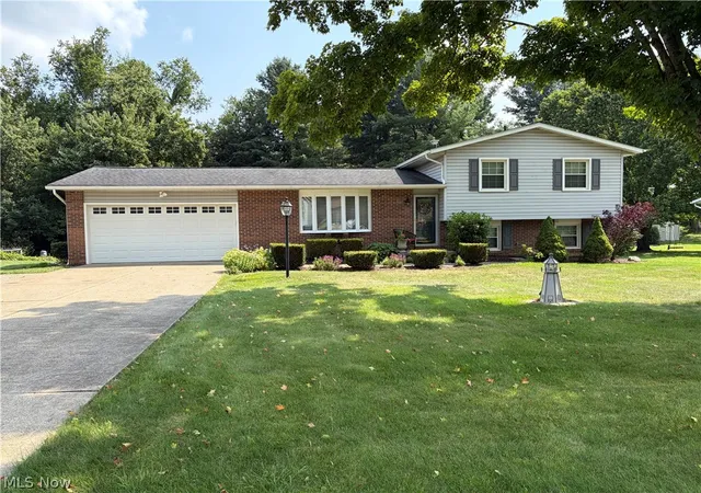 Photo 1 of Single family home for sale at 11280 Braddock St Nw, Canal Fulton, OH 44614 | MLS# 5232023 | Listing updated on 2026-09-17