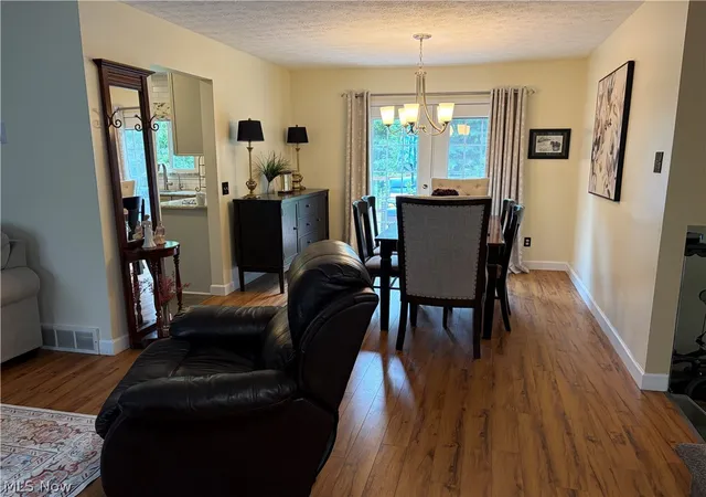 Photo 4 of Single family home for sale at 11280 Braddock St NW, Canal Fulton, OH 44614 | MLS# 5232023 | Listing updated on 2026-09-17