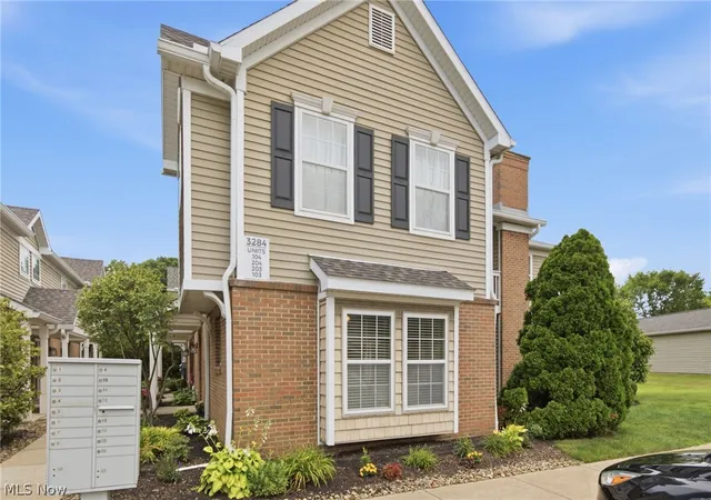 Photo 1 of Sale Pending at 3284 Lenox Village Dr #104, Akron, OH 44333 | MLS# 5231434 | Listing updated on 2026-09-11