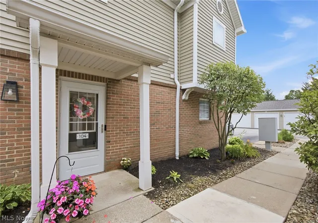 Photo 2 of Sale Pending at 3284 Lenox Village Dr #104, Akron, OH 44333 | MLS# 5231434 | Listing updated on 2026-09-11