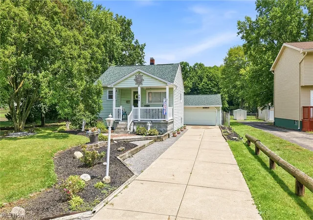 Photo 1 of Single family home for sale at 959 Beechwood Dr, Girard, OH 44420 | MLS# 5231885 | Listing updated on 2026-10-07