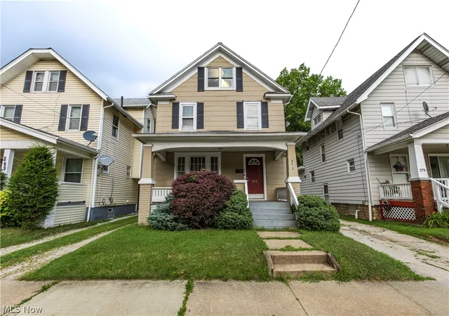 Single family home for sale at 273 S Portage Path, Akron, OH 44302 | MLS# 5232207