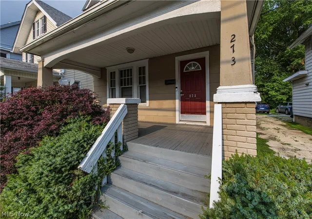 Photo 3 of Single family home for sale at 273 S Portage Path, Akron, OH 44302 | MLS# 5232207 | Listing updated on 2026-09-05