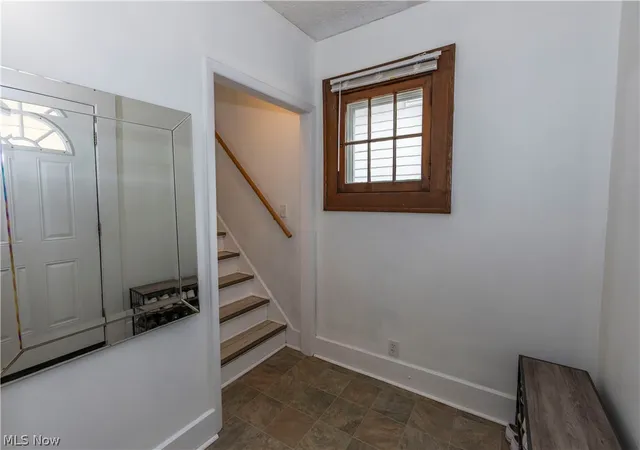 Photo 4 of Single family home for sale at 273 S Portage Path, Akron, OH 44302 | MLS# 5232207 | Listing updated on 2026-09-05