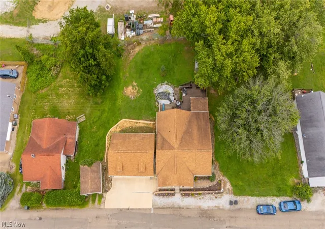 Photo 3 of Single family home for sale at 107 Broad St, Saint Clairsville, OH 43950 | MLS# 5232132 | Listing updated on 2026-09-04