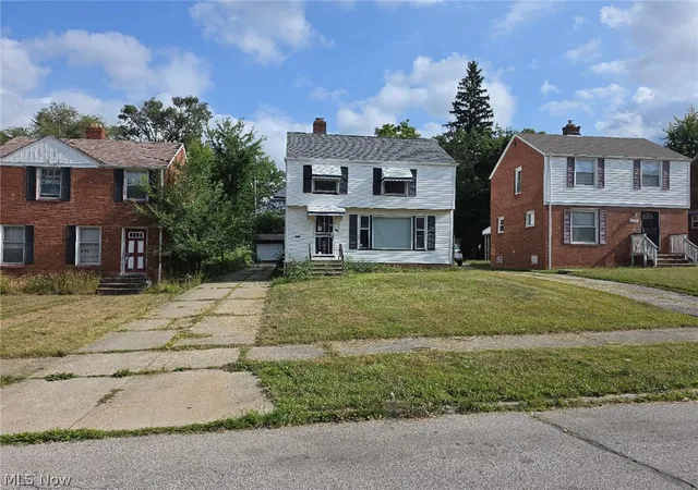 Photo 2 of Single family home for sale at 17425 Throckley Ave, Cleveland, OH 44128 | MLS# 5232321 | Listing updated on 2026-09-11